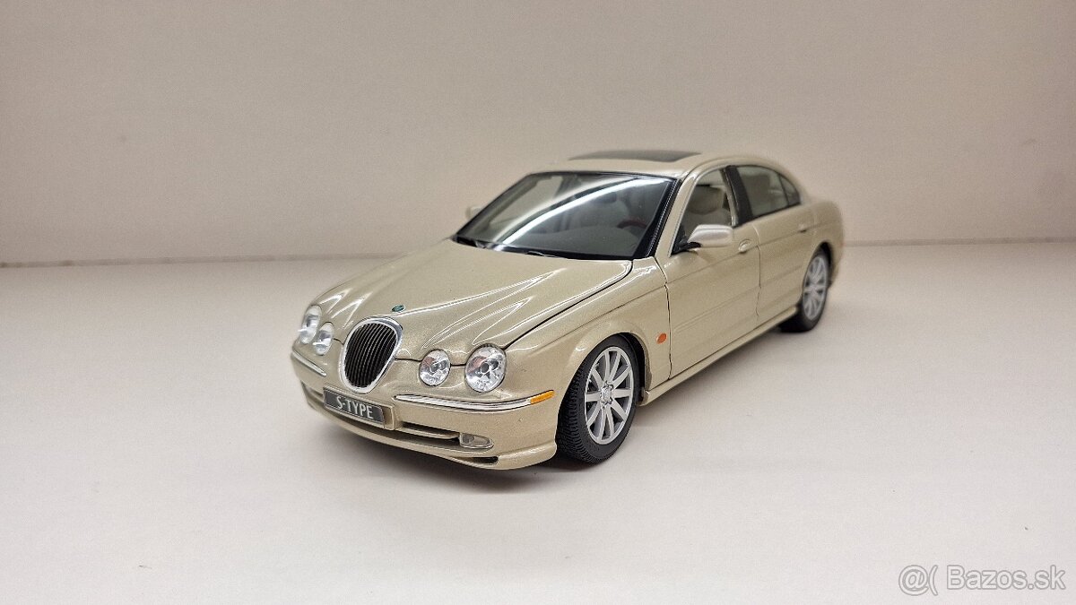 1:18 JAGUAR S-TYPE
