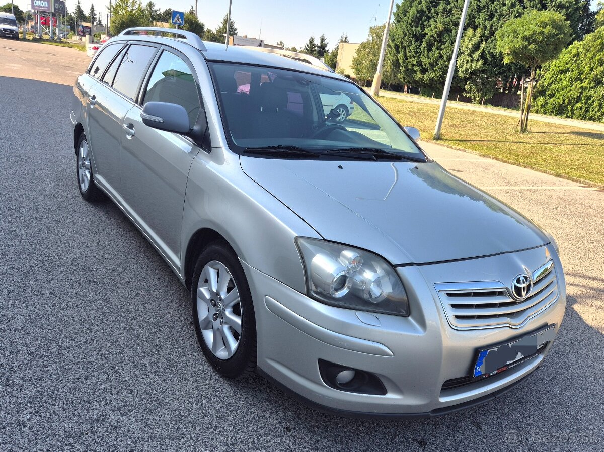 Predám Toyota avensis Combi Faclieft 2.2D D4 110kw r.v.2007