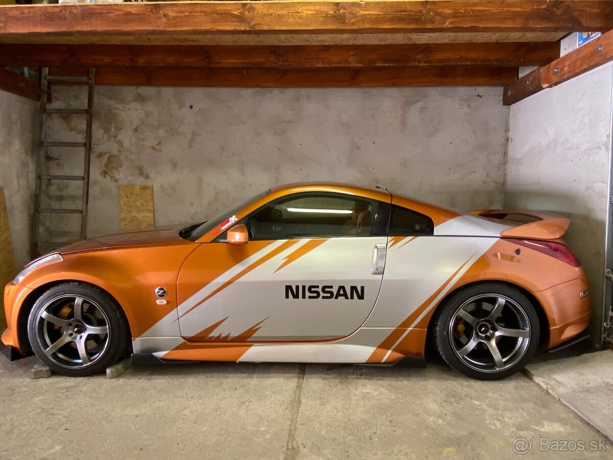 Japan Racing JR32 / R18