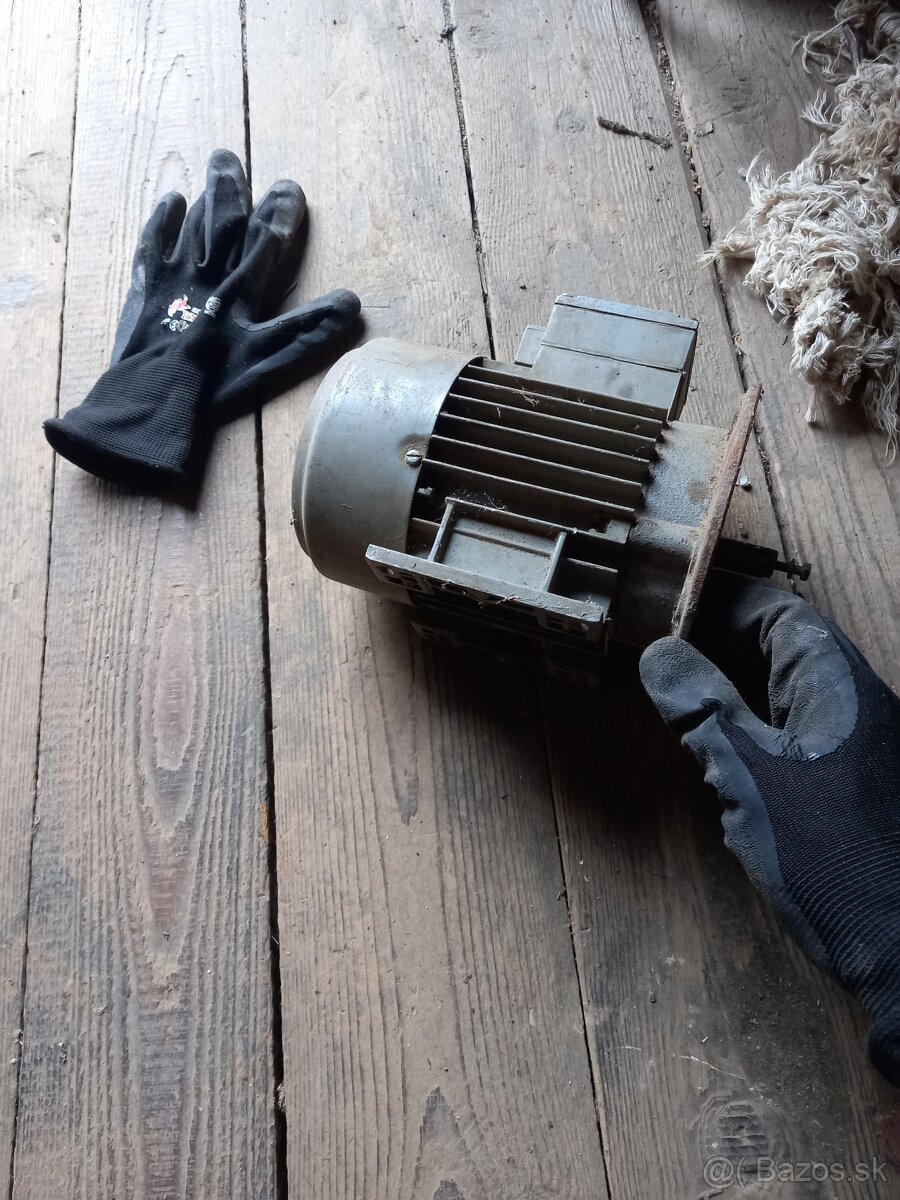 Elektromotor MEZ Mohelnice