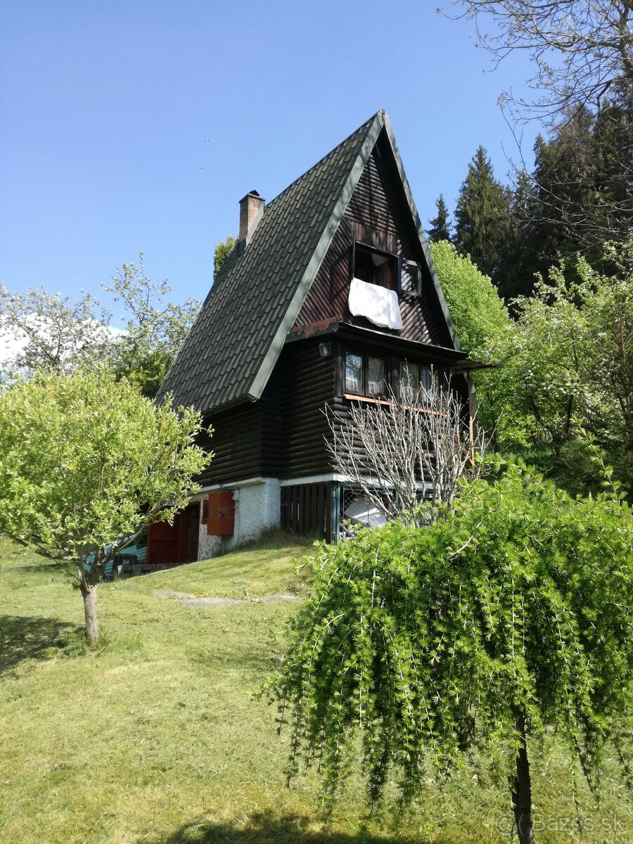 Predám chatu v Hriňovej