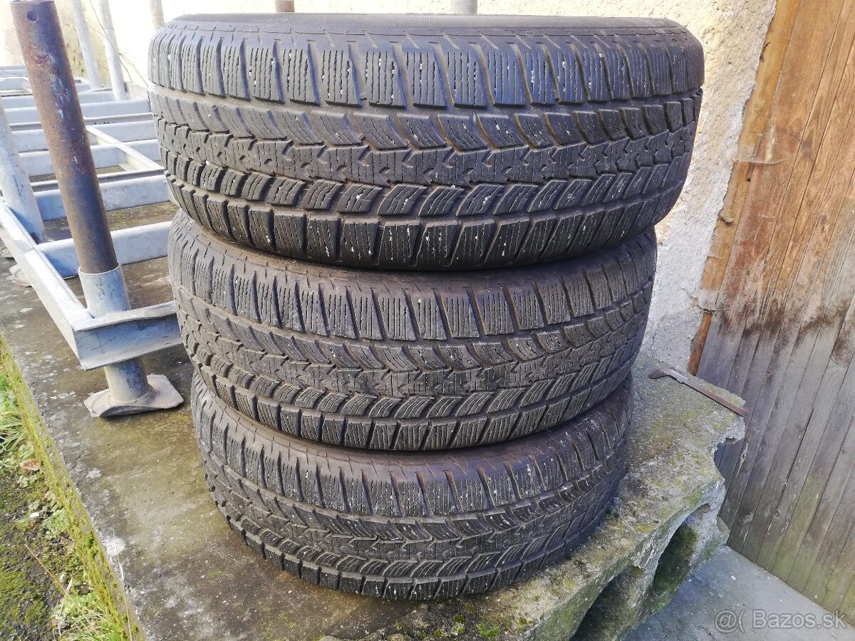 Zimné pneumatiky 235/60 r18