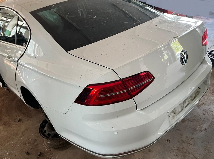 predám zadný nárazník Volkswagen Passat B8 2.0 TDi 2019 face