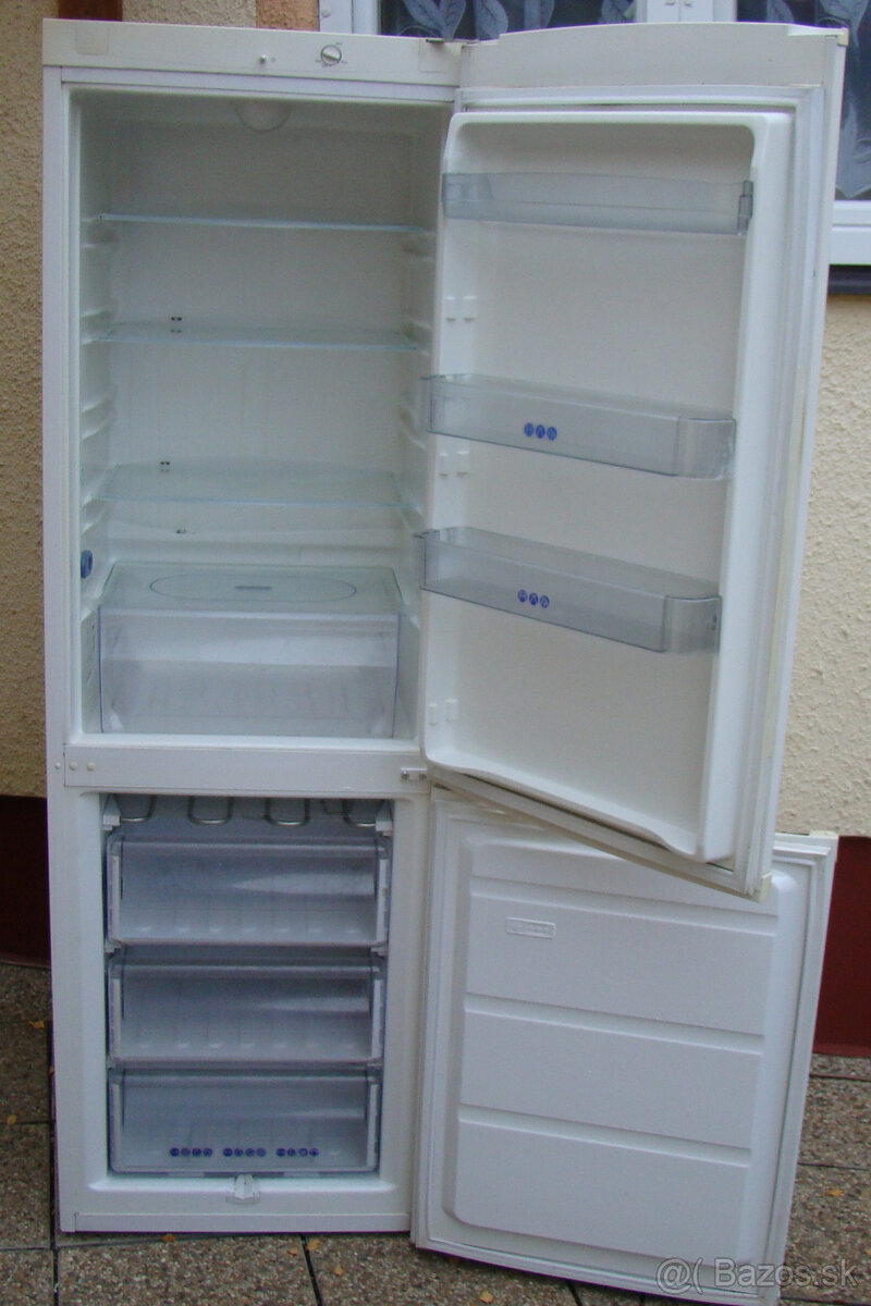 Kombinovaná chladnička Whirlpool A