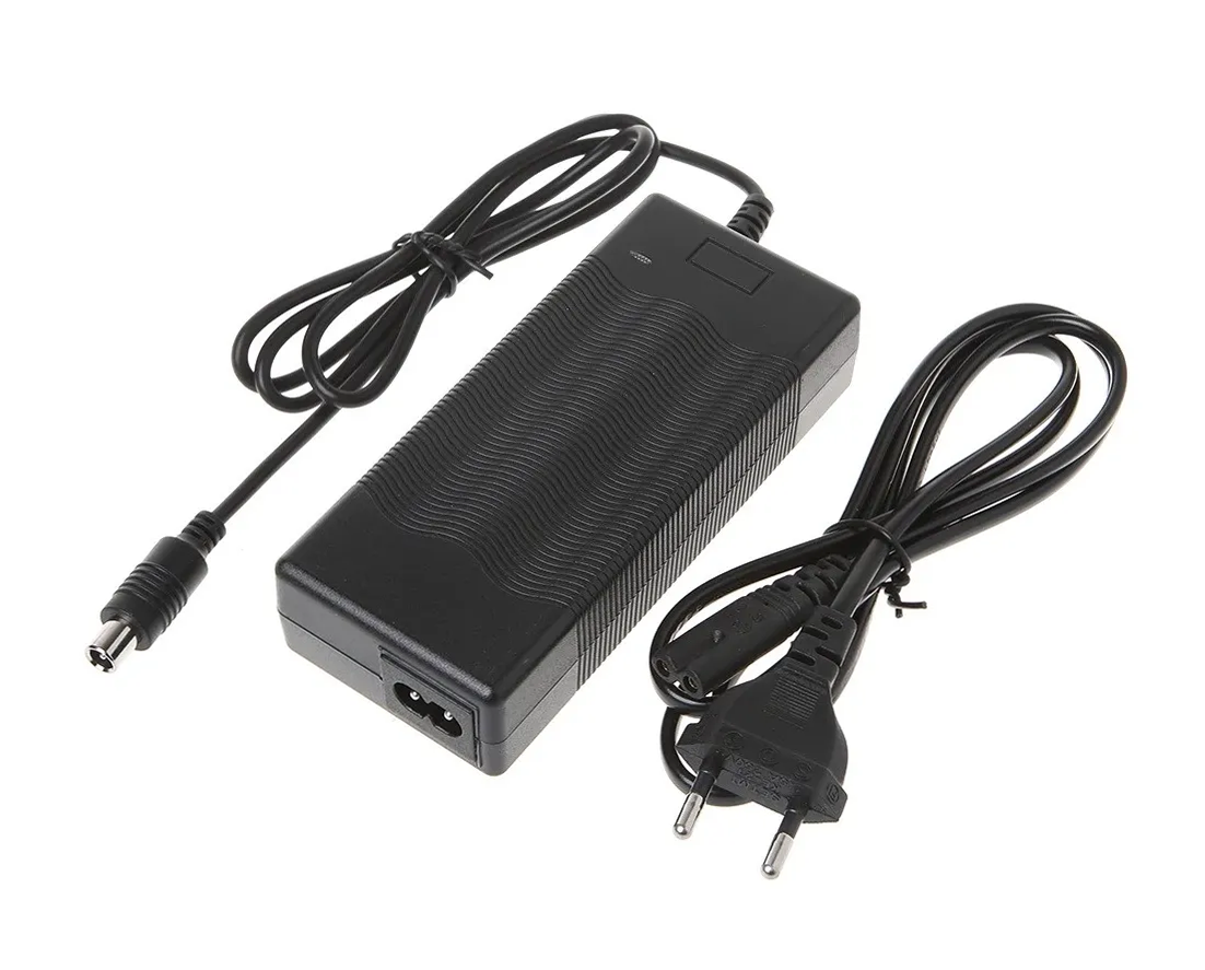 Nabíjačka pre kolobežku Xiaomi a Ninebot 36V 42V 2A