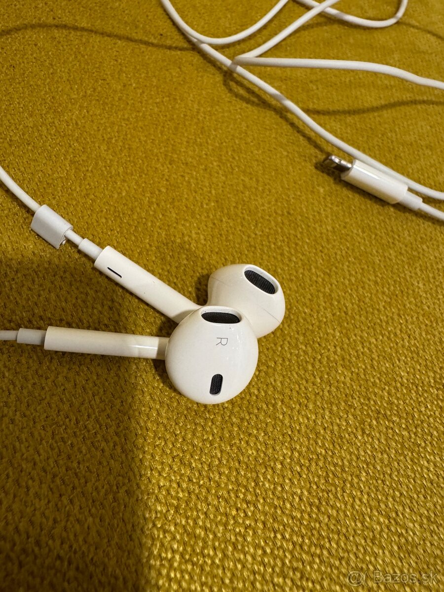 Apple EarPods s konektorom Lightning