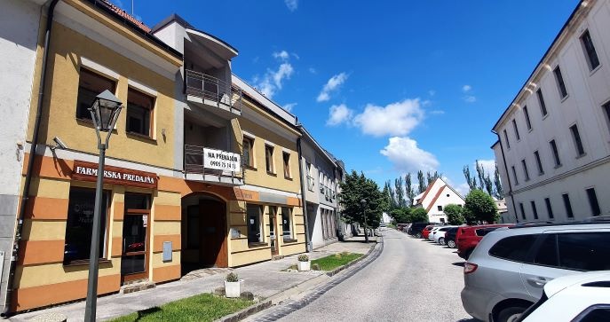 Amnis Student House-2-lôžkové izby pre študentky-OBSADENÉ
