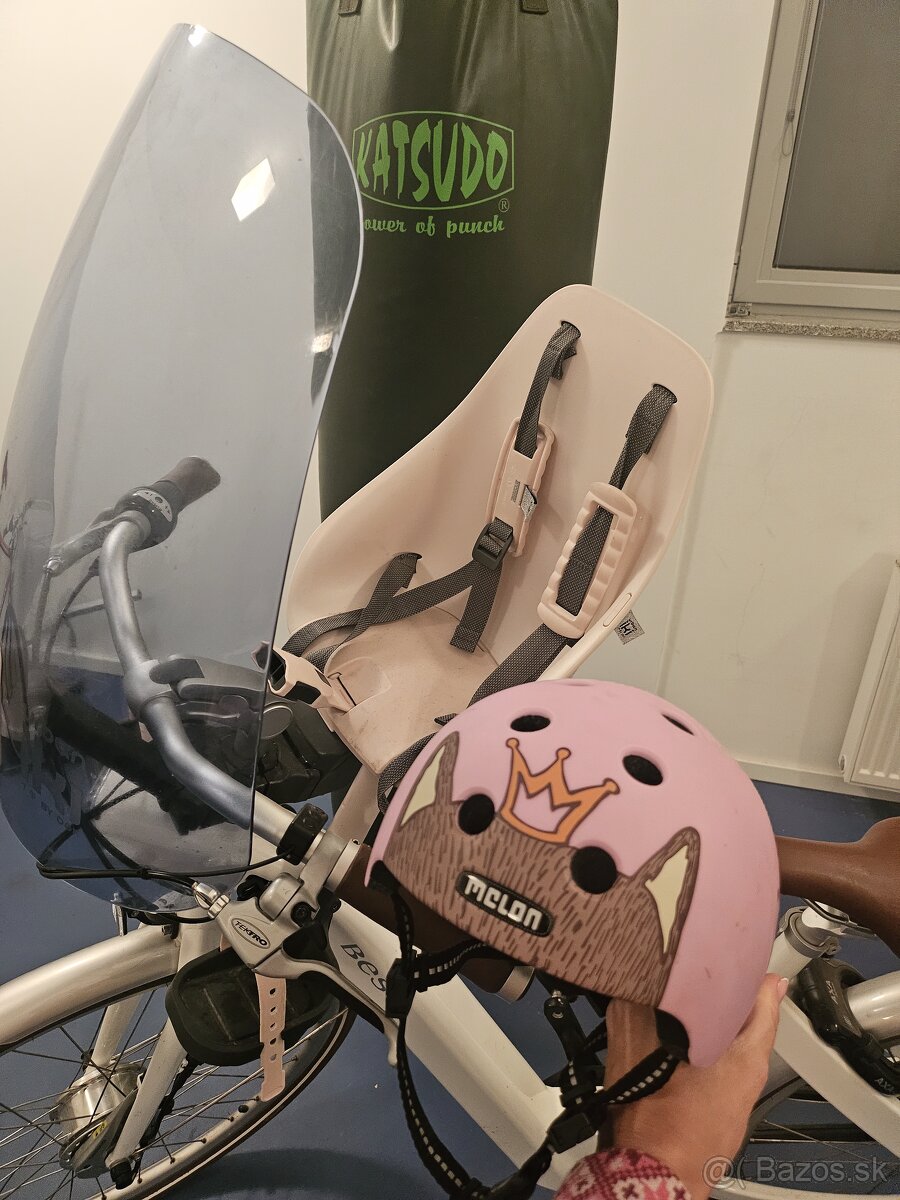 Predna sedacka URBAN IKI, stit, drziak +helma