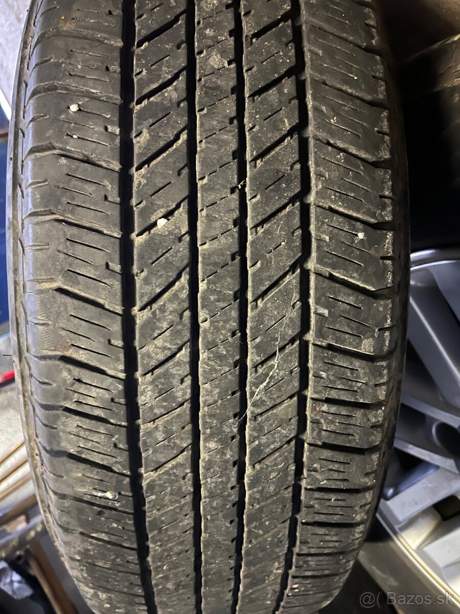 265/65R17