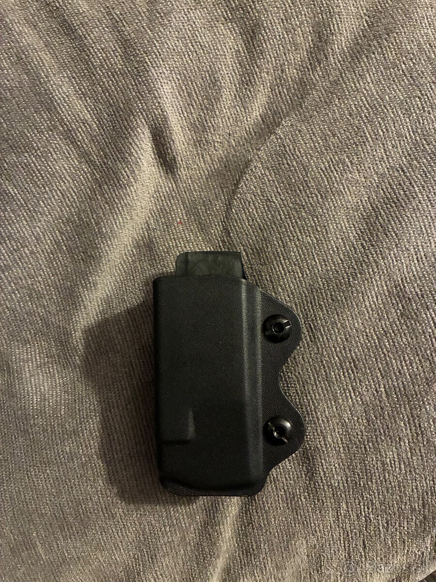 Púzdro na zásobník