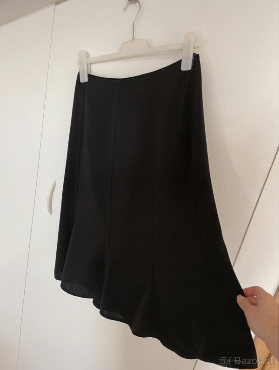 Čierna sukňa