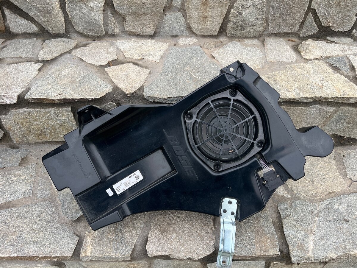 Audi Bose subwoofer