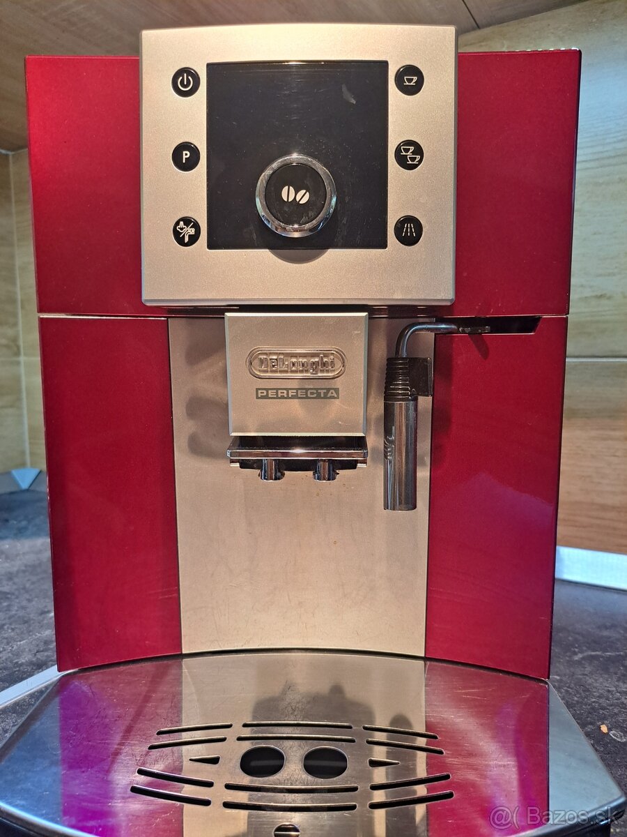Kávovar Delonghi