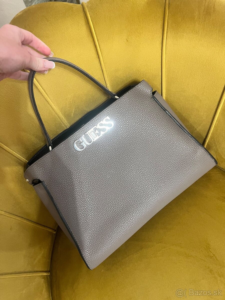 Kabelka Guess
