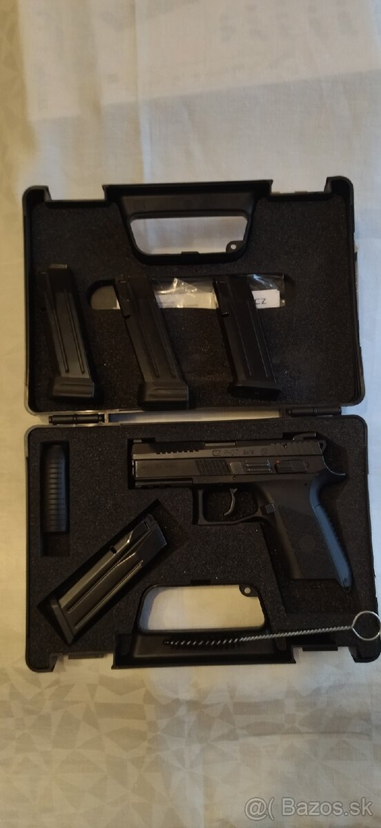 pištoľ CZ P-07
