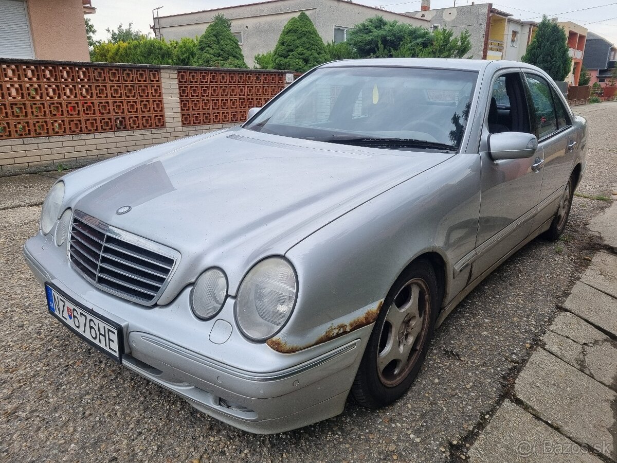MERCEDES BENZ W210 E320 CDi ROK-2000