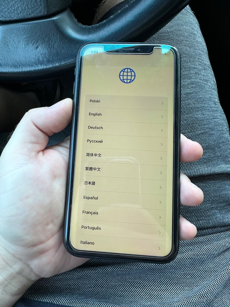 iPhone XR na náhradné diely