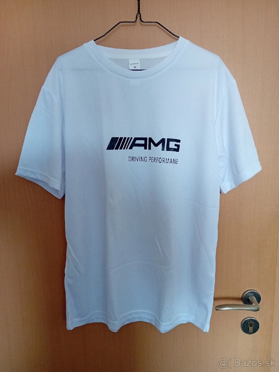 Športové vzdušné tričko s nápisom AMG