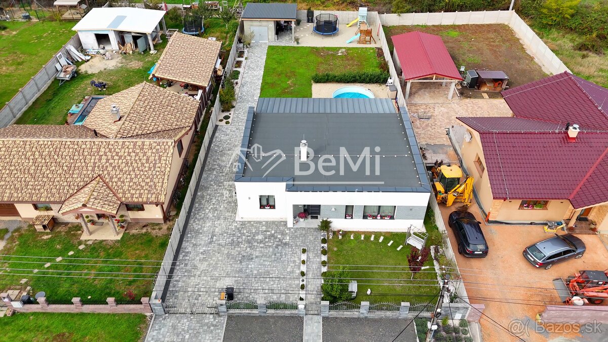 KRÁSNY RODINNÝ BUNGALOV V JESENSKOM - NA PREDAJ