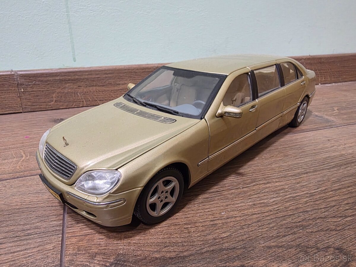 Mercedes Benz S600 W220 S-Klasse Pullman Model 1:18