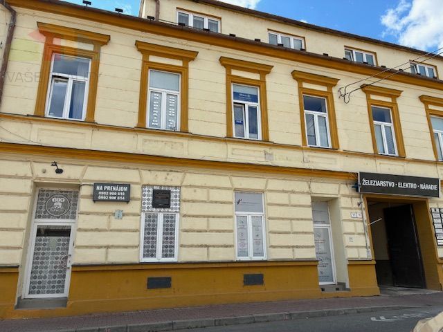 Na predaj Obchodný priestor Ilava, ul. Ružová, 30 m2, Prízem