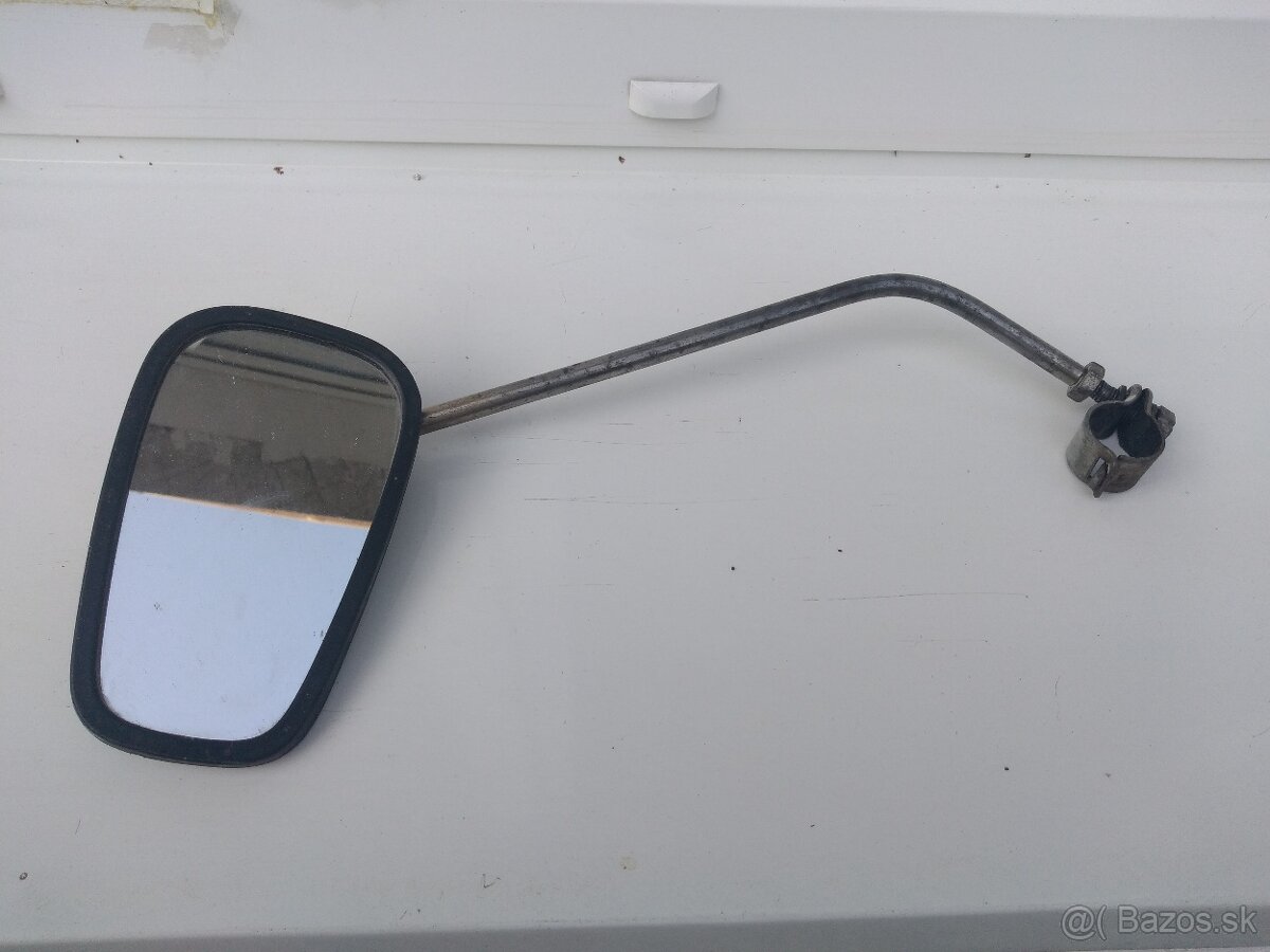 zrkadlo na moto