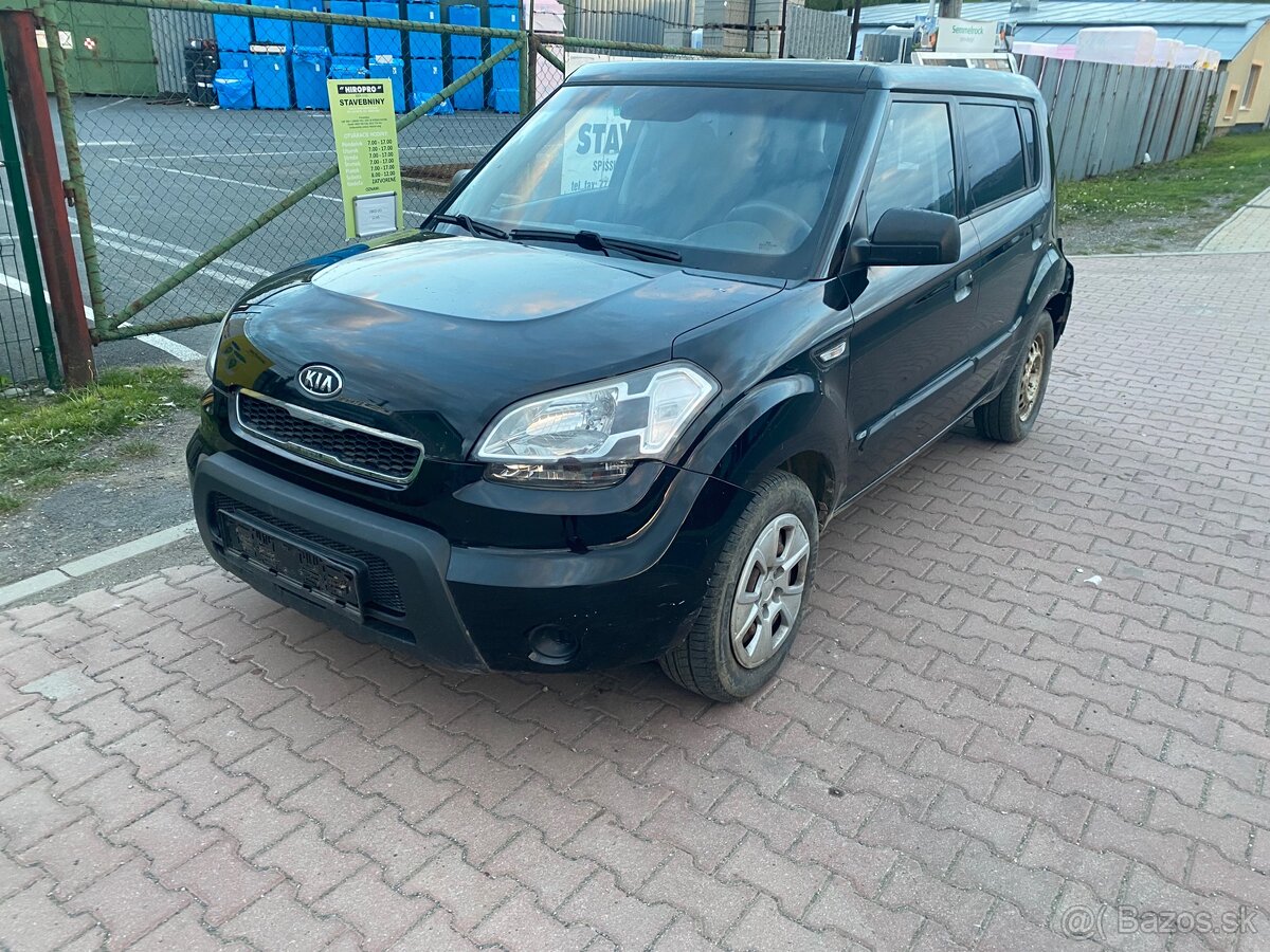 Rozpredam na nahradne diely Kia Soul 1,6 Benzin