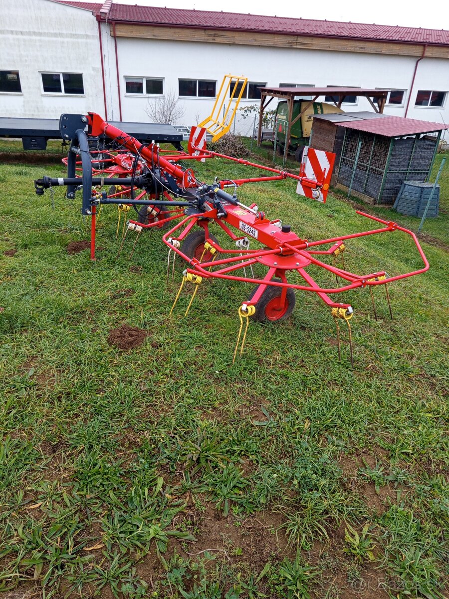 Predám obracač ROZMITAL OZ-524S