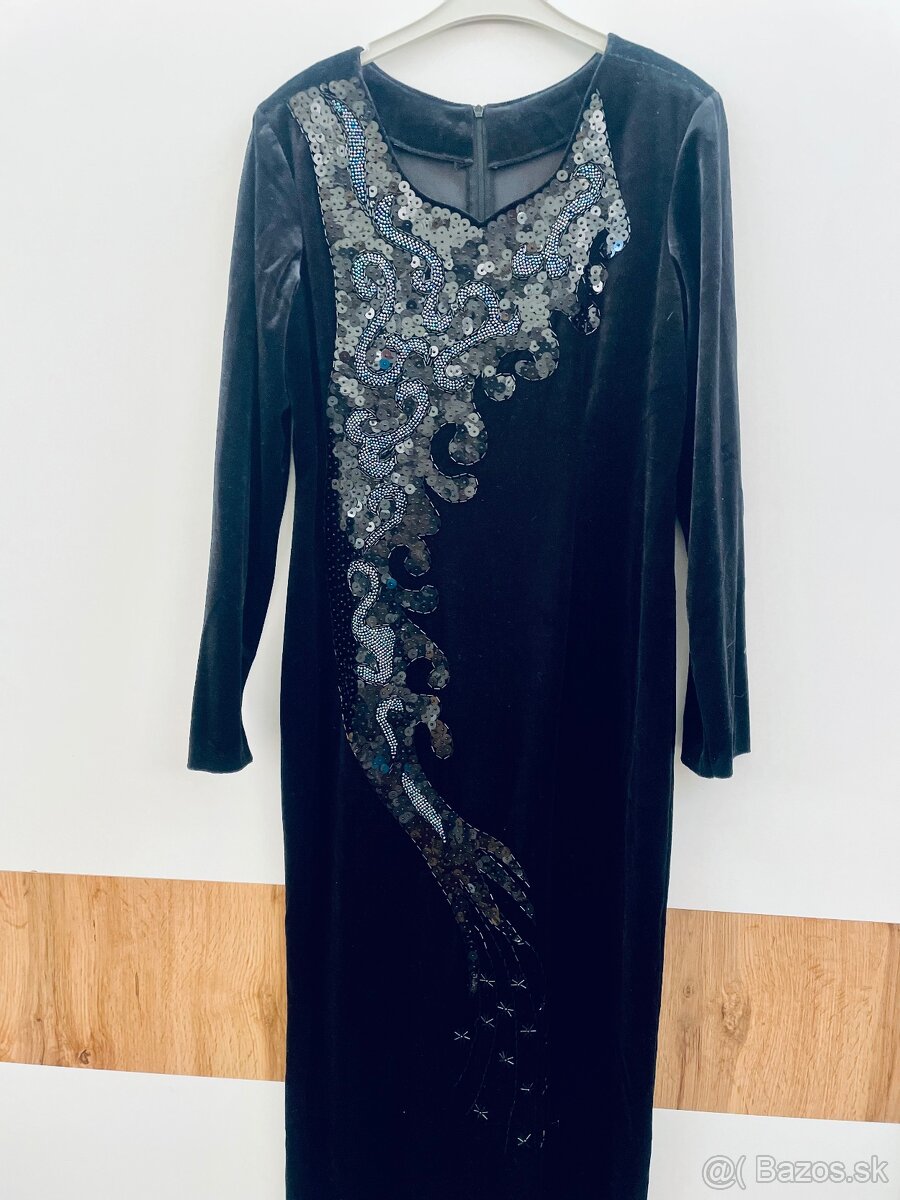 Luxusné zamatové šaty