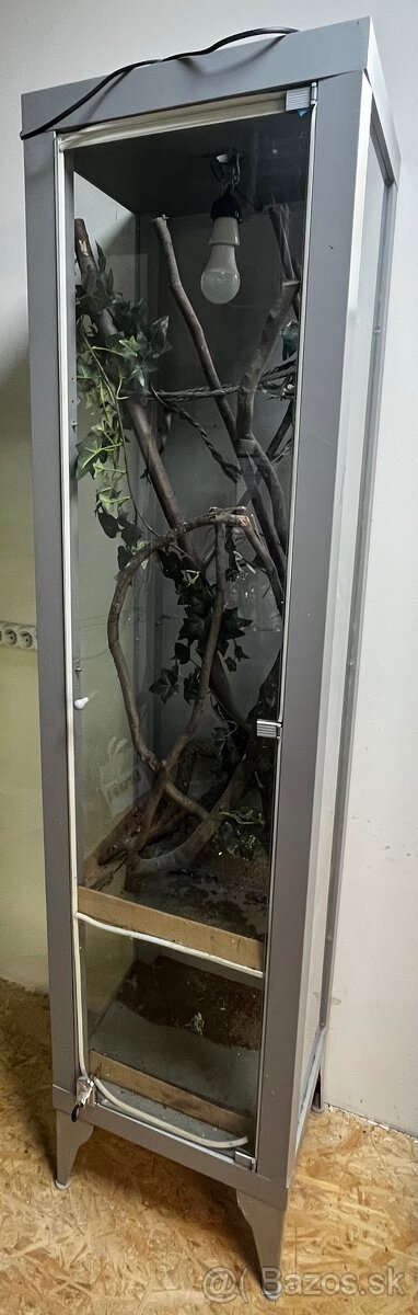 Terarium 190x45x41 cm