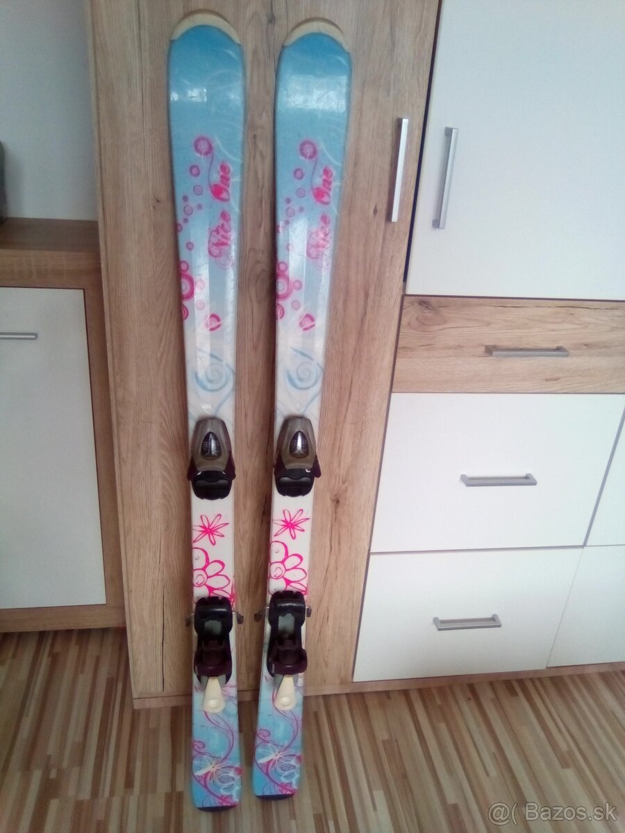 Dievčenské lyže