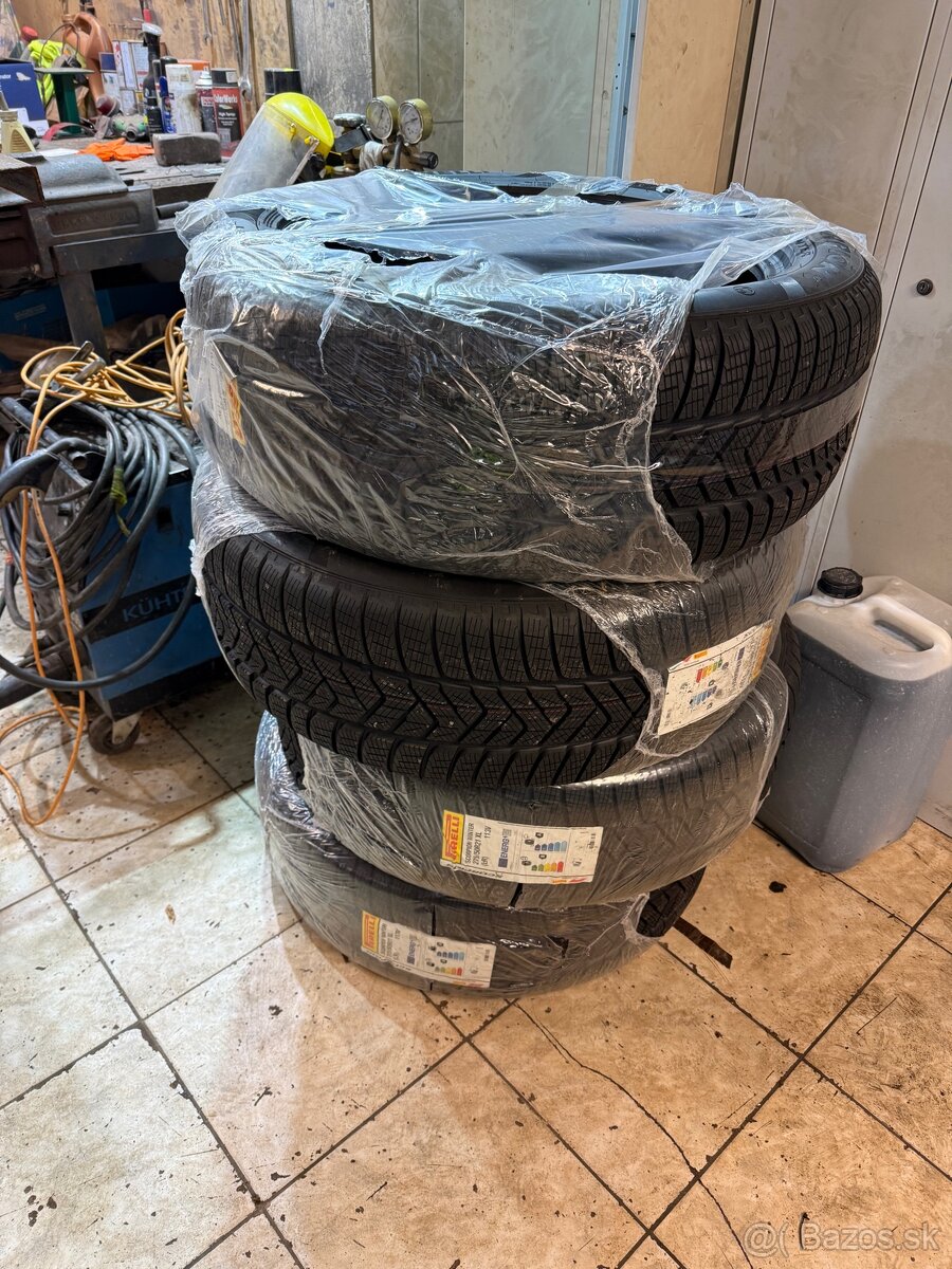 Predám zimné pneumatiky PIRELLI 21’