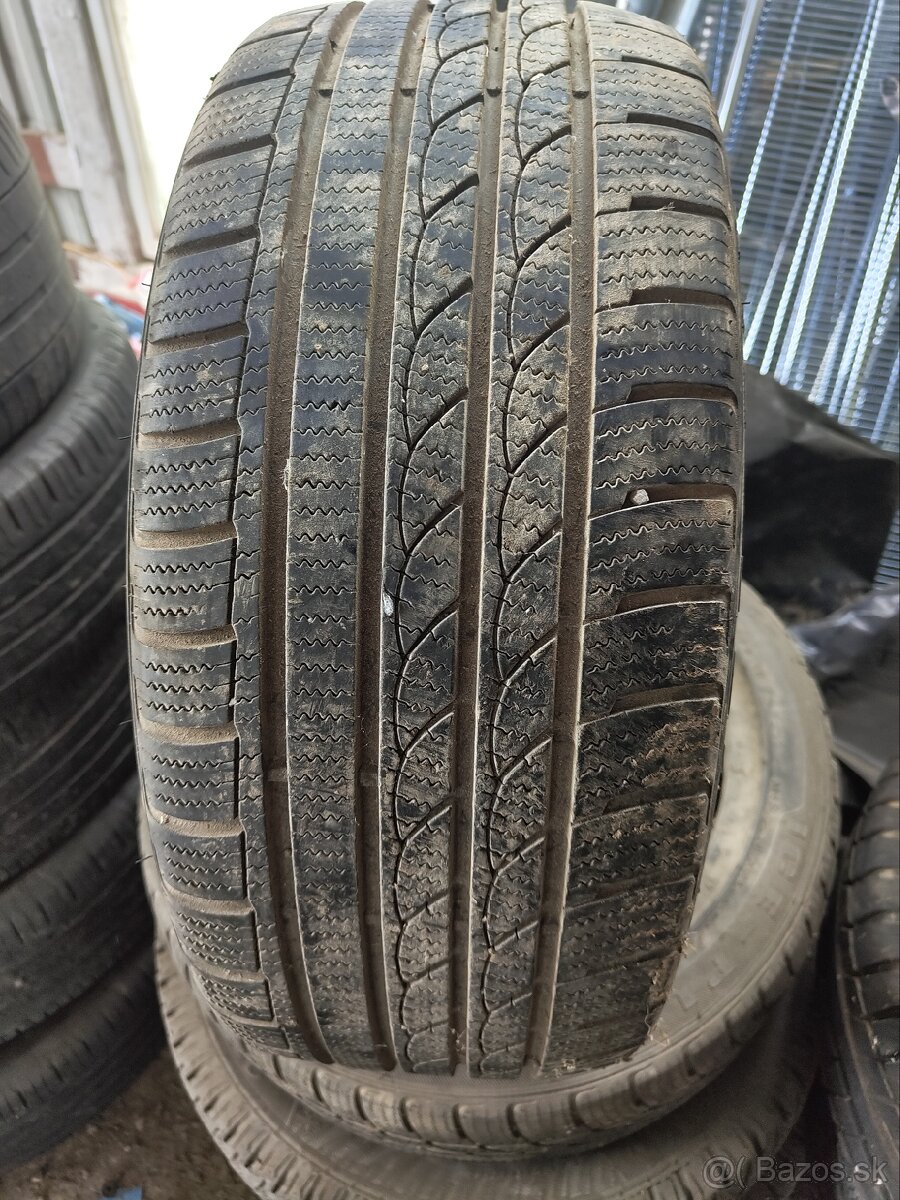 205/45 R16