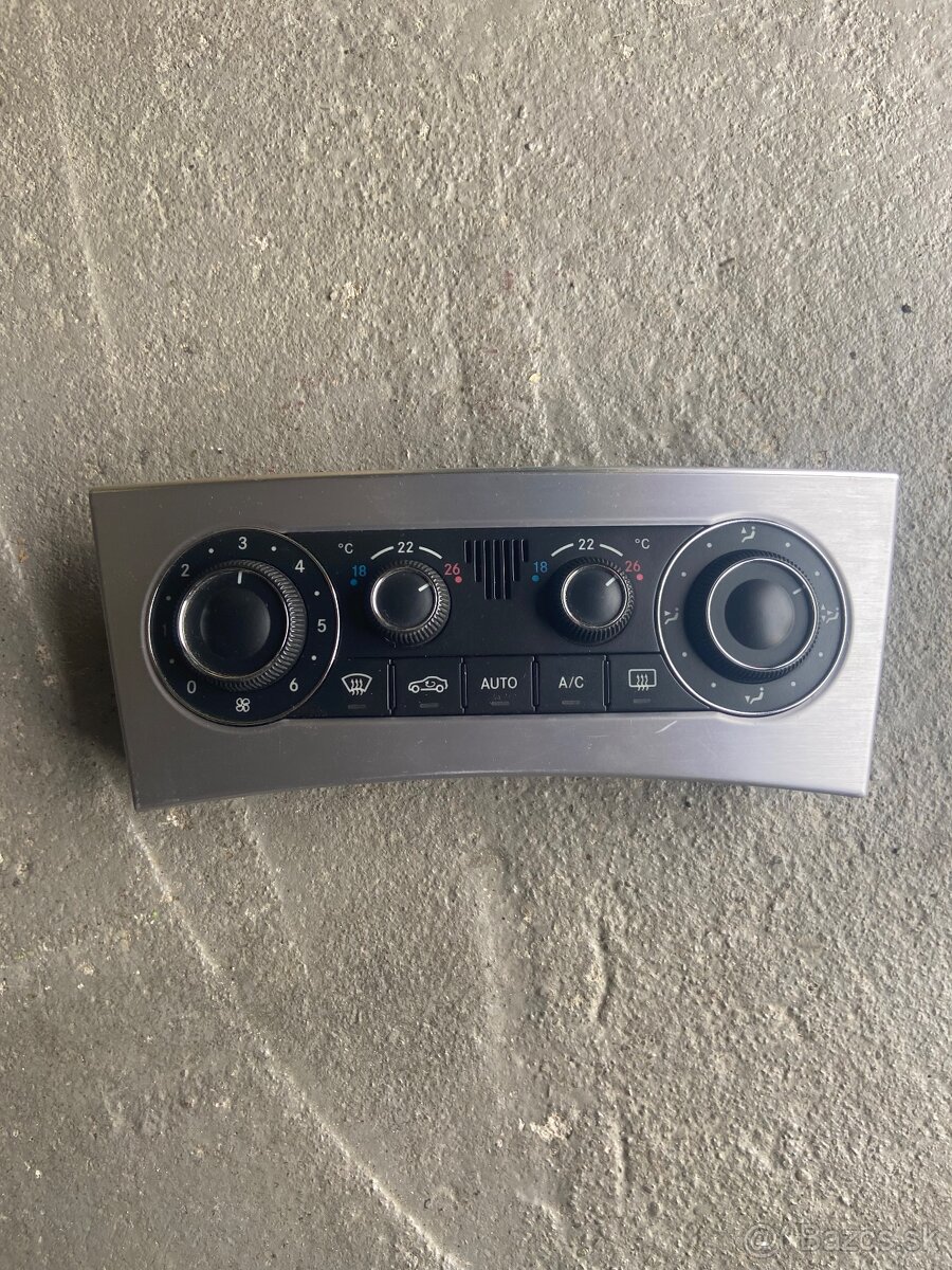 Panel klimatizácie mercedes w203