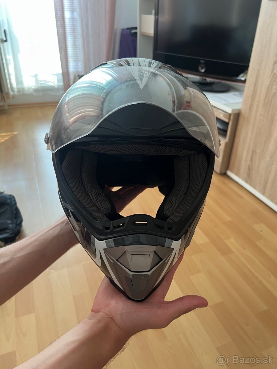 Prilba na moto