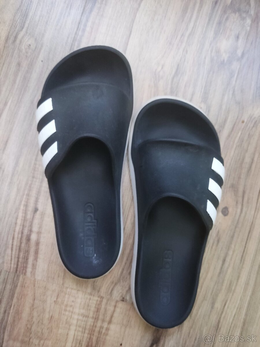 Adidas šľapky