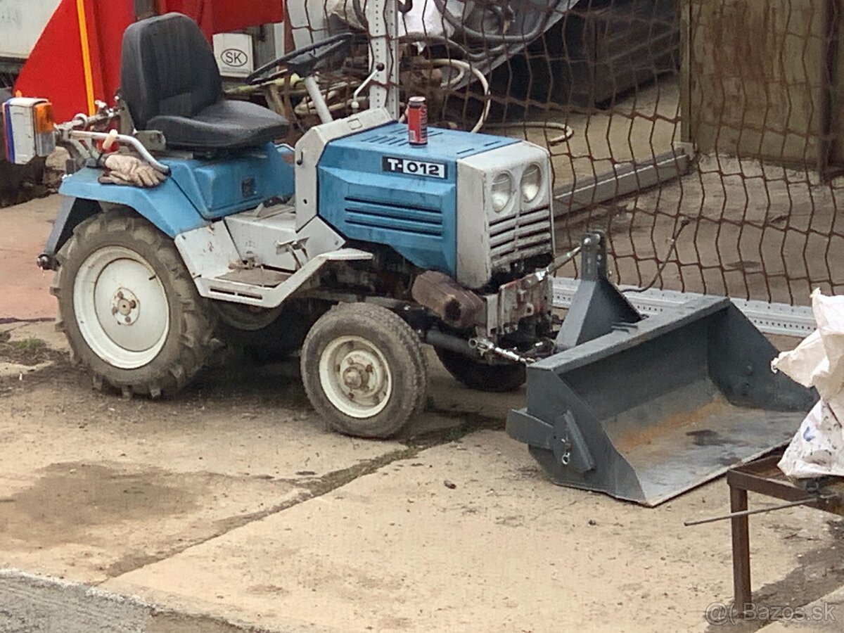 KMZ T 012 MALOTRAKTOR