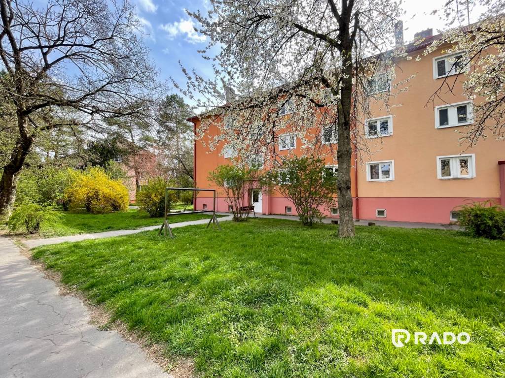 RADO | Na predaj 2i byt v top lokalite, Strojárenská, Trenčí