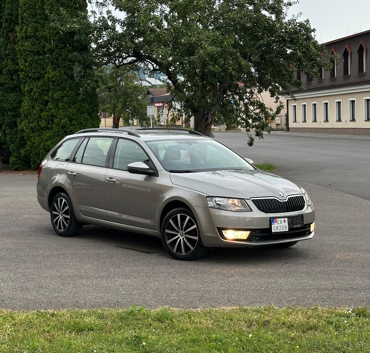 Škoda Octavia 3 Combi 1.6 TDI 77kw 4x4,R17,Bluetooth
