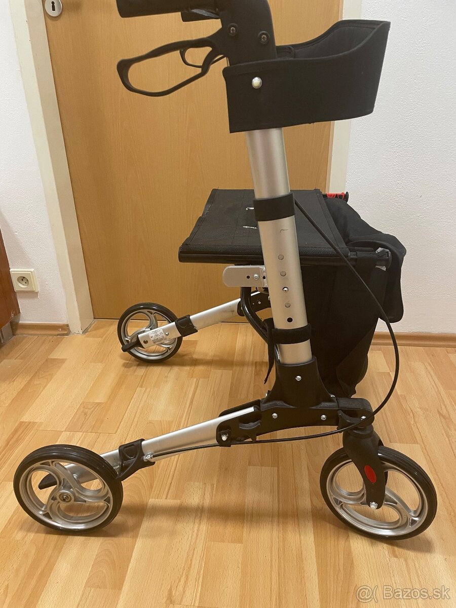 Chodítko pre seniorov