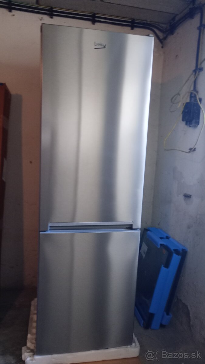 Predám zanovnú chladničku Zn. Beko