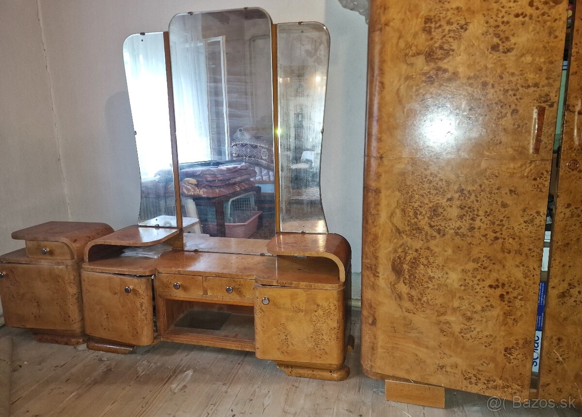 damsky toaletny stolik so zrkadlami, nocne stoliky