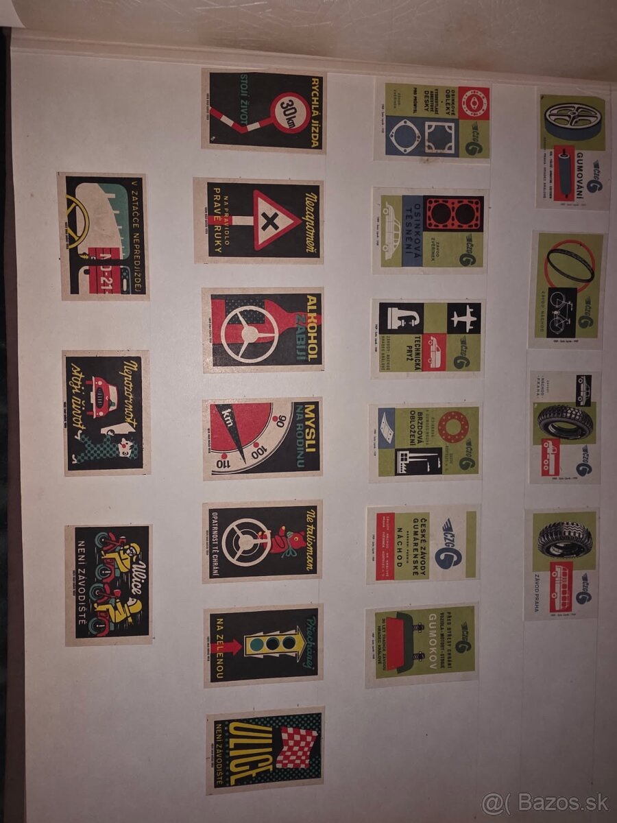 Staré zápalkové krabičky v albume