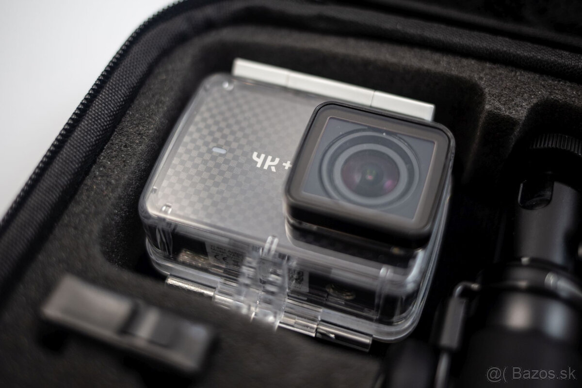 akčná kamera YI 4K+, + veľa príslušenstva