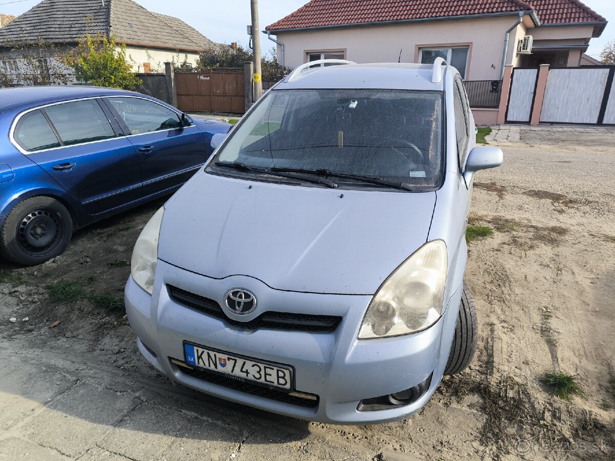 Toyota corolla verso 2.2 D4D