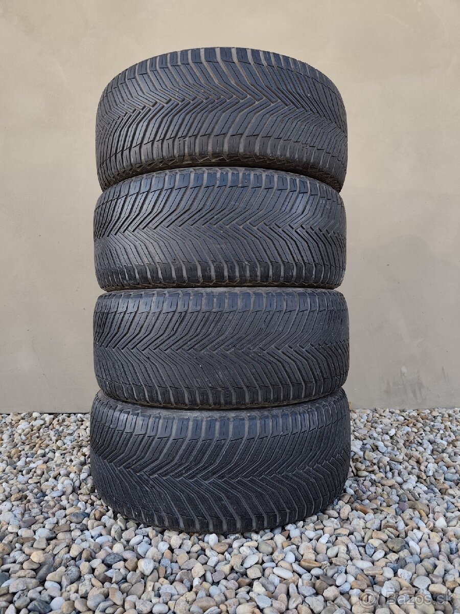 245/40R19 Celoročné Michelin DOT4123