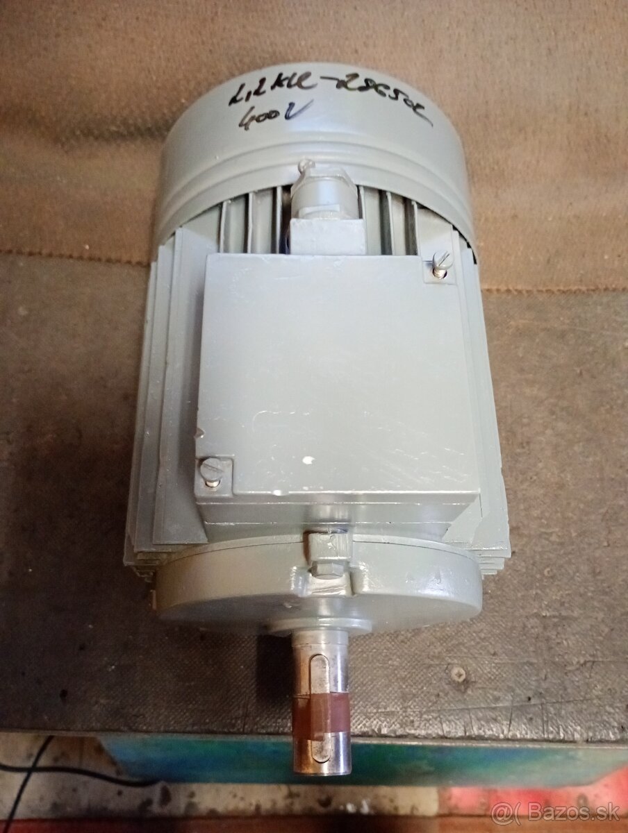 Predám elektromotor na 380- 400V.