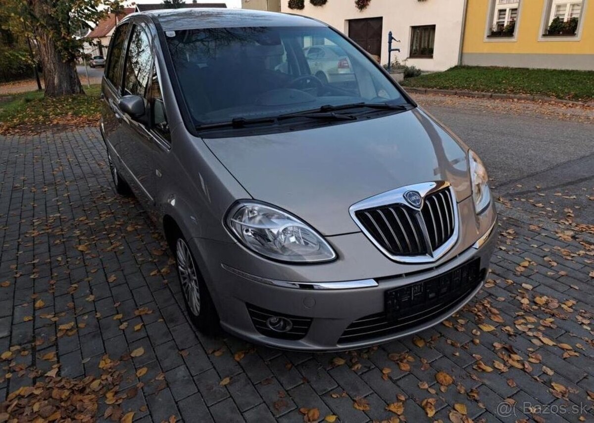 Lancia Musa 1,4 i Comfort benzín manuál 66 kw