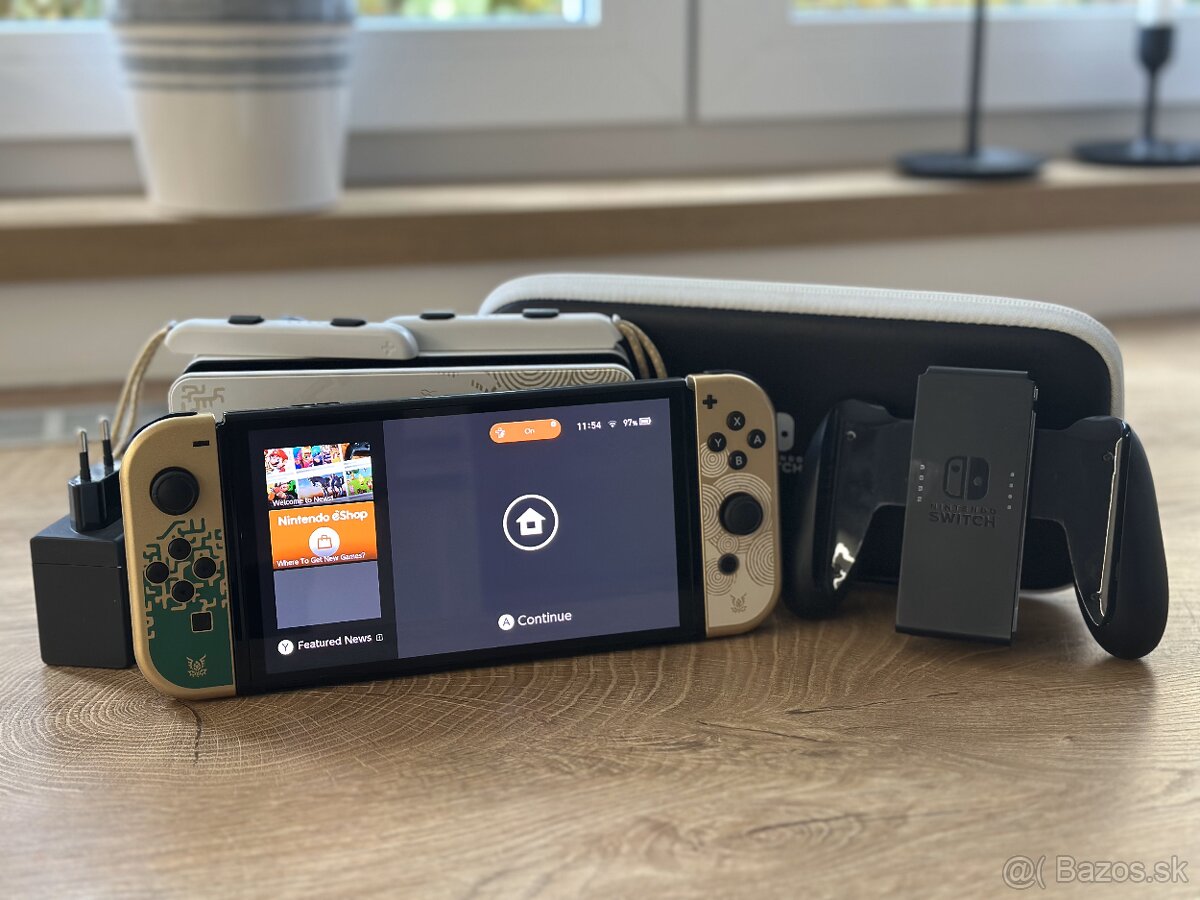 Nintendo Switch OLED - Zelda Tears of the Kingdom Edition