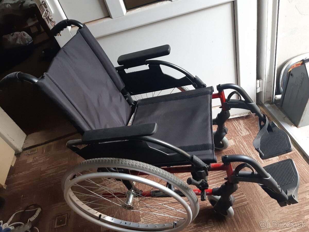 Predám invalidný vozík Breezy